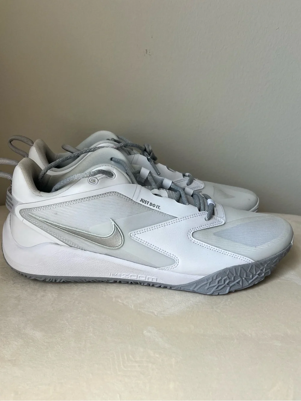NIKE HyperAce 3 Unisex Volleyball Shoes Size 12.5 NWOT